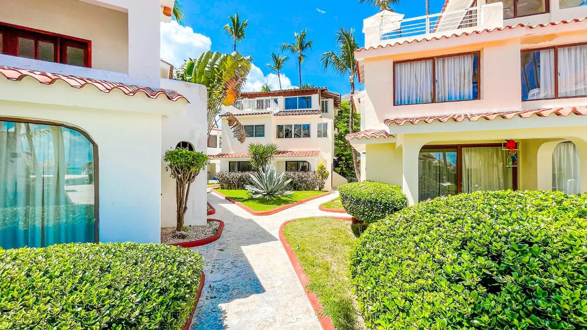 Caribbean Mojito Beach Hotel Wifi Villas And Apartments Long Term Los Corales Beach Club & Spa Punta Cana